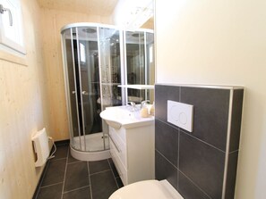 Chalet | Kamar mandi | Shower