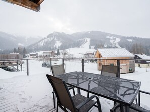 Chalet | Dining
