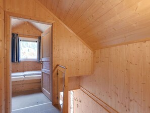 2 bedrooms, individually furnished, bed sheets - Cozy Wooden Chalet in Stadl an der Mur near Ski Bus Stop (Stadl-Predlitz)