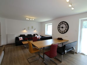 House | Dining