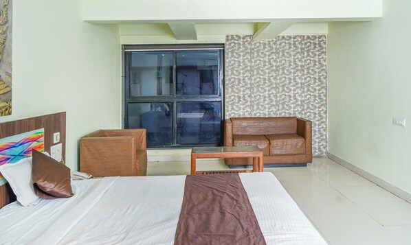 Deluxe-huone | 1 makuuhuone, tallelokero huoneessa, yksilöllisesti sisustettu