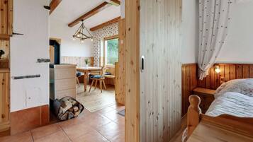 Ferienhaus | 2 Schlafzimmer, individuell eingerichtet, Bettwäsche