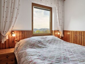 House | 2 bedrooms, individually furnished, bed sheets - Alpine Hut in Eberstein Near Ski Area (Eberstein)