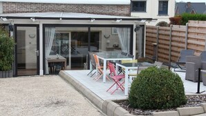 Unclassified image, 3 of 26, button - Lavish Villa in Tienen With Terrace & Garden (Tienen)
