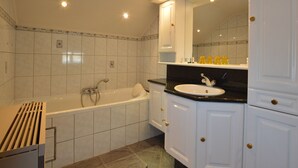 Unclassified image, 5 of 26, button - Lavish Villa in Tienen With Terrace & Garden (Tienen)