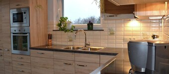 タウンセンター ト フォレスト ノ マナカ フウノ ヴィラ