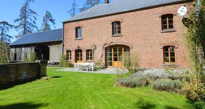Cottage With Tennis Court
