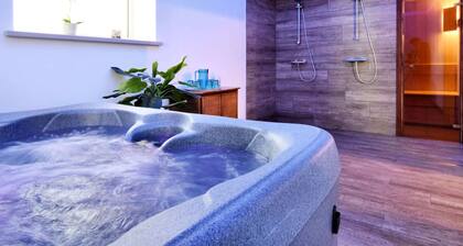 Retreat With Sauna & Games