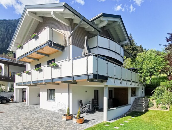 Apartment | Exterior