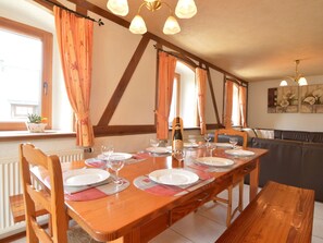 House | Dining - Holiday Home in Butgenbach Near the Lake (Buetgenbach)