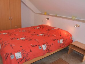 Huis | 4 slaapkamers, individueel gemeubileerd, een strijkplank/strijkijzer
