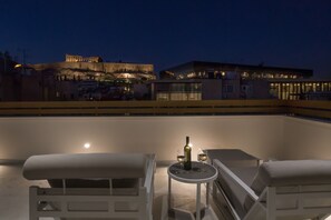 Property grounds - Acropolis Golden Suites | Penthouse Maisonette (Athina)