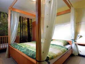 House | 3 bedrooms, individually furnished, bed sheets