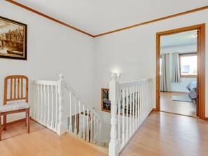 5 Schlafzimmer, Babybetten, individuell eingerichtet