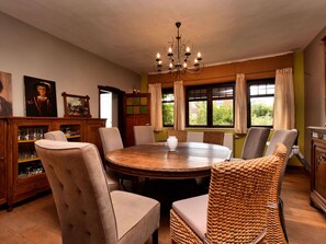 House | Dining