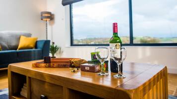 House | Living area | Flat-screen TV, DVD player