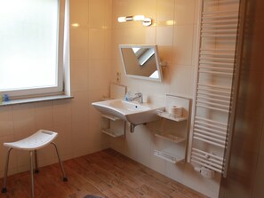 Ferienhaus | Badezimmer | Dusche