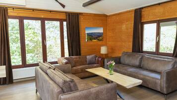 Chalet | Living area