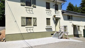 Unclassified image, 2 of 33, button - Luxurious Holiday Home in Saint Vith With Terrace (Sankt-Vith)
