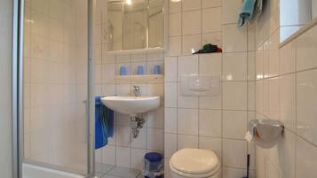 Apartment | Bathroom