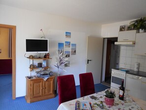 Bungalow | Wohnzimmer | DVD-Player