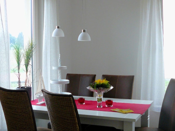 House | Dining
