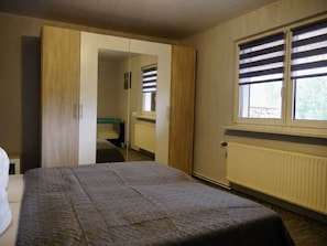 House | 2 bedrooms, individually furnished