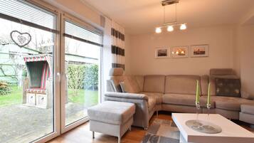 House | 2 bedrooms, individually furnished, bed sheets