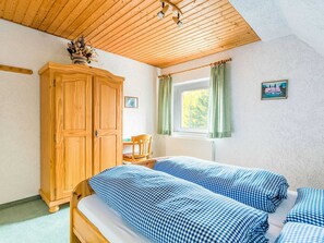 apartman | 4 hálószoba, egyedi berendezés és ágynemű