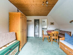 Dining - Lovely Holiday Home in Bad Tabarz With Garden (Waltershausen)