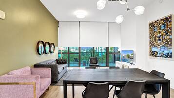 Televisión de pantalla plana