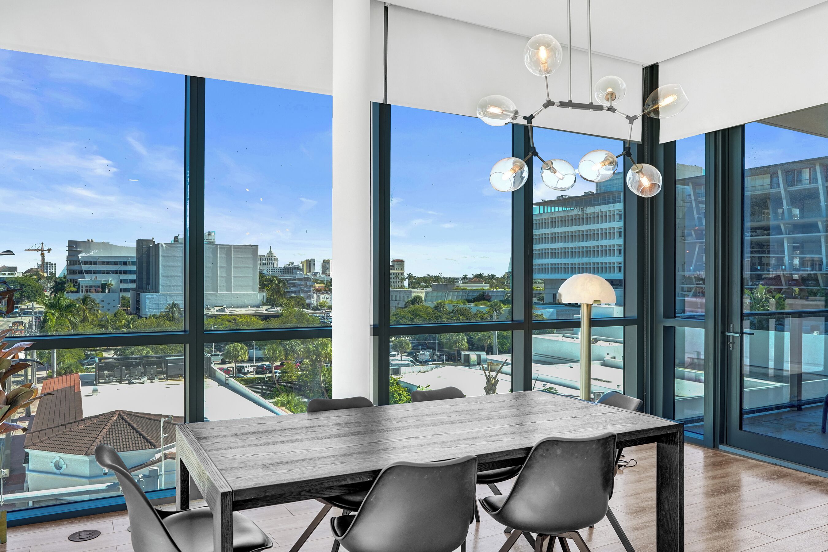 Apartamento executivo, 2 quartos, cozinha, vista para a cidade | Opções para refeição