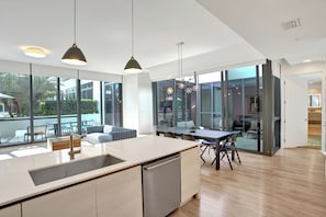 Apartamento Business, 3 habitaciones, cocina, vistas a la ciudad | Interior