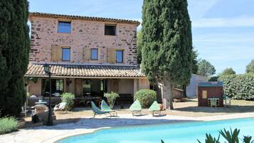 Villa | Bahagian luar