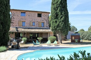 Villa | Exterior - Private Pool in Provence (La Motte)