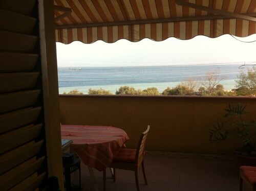 Taormina: The sea at your wake! The ideal home x a family looking for m