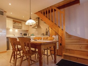 Villa | Dining - Cosy Villa in Roche-le-peyroux With Swimming Pool (Margerides)