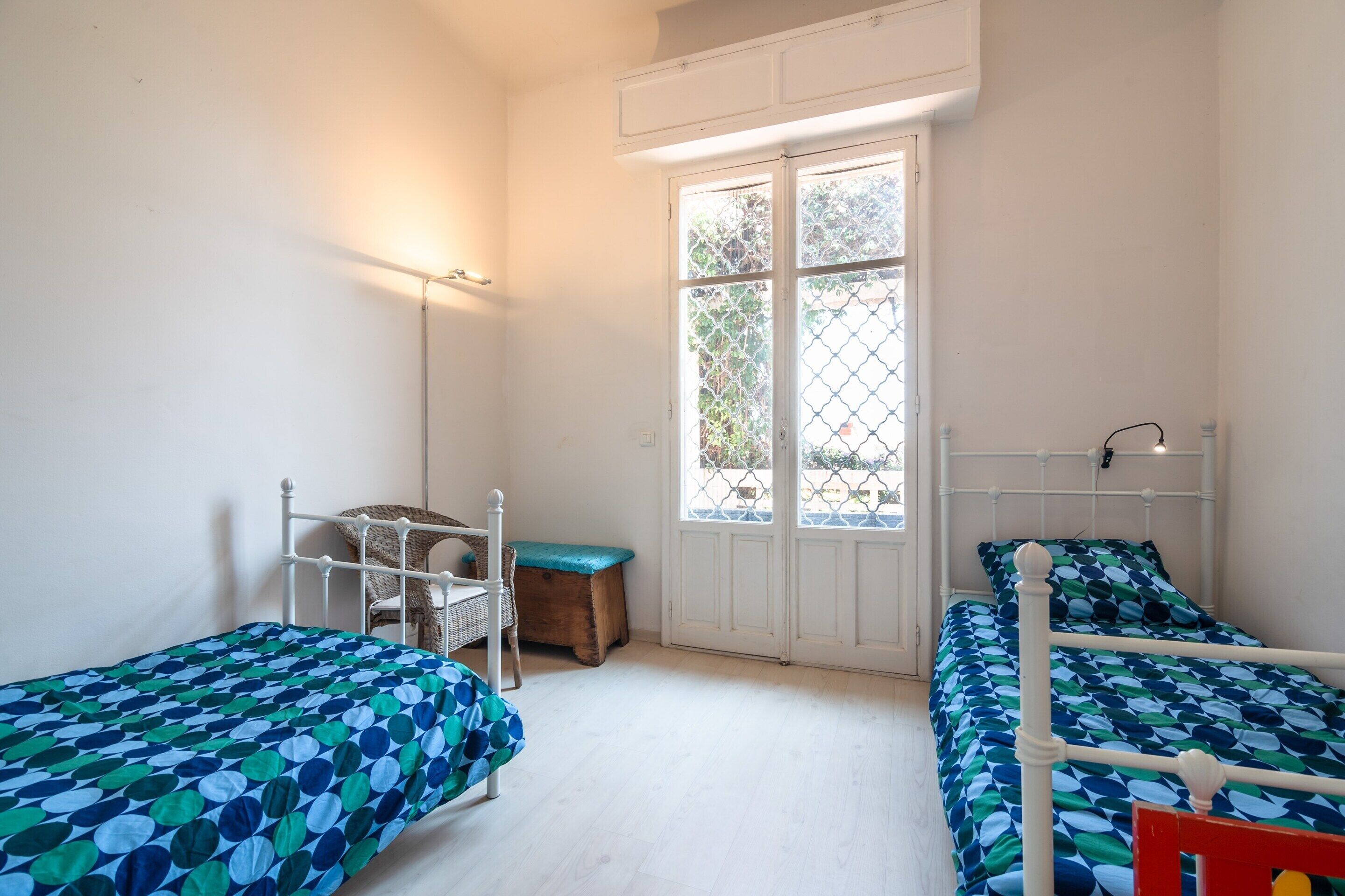 House | 3 bedrooms, individually furnished, bed sheets