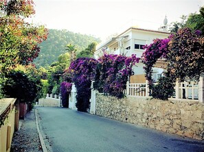 House | View from property - Elegant Seaside Villa in Eze (Èze)