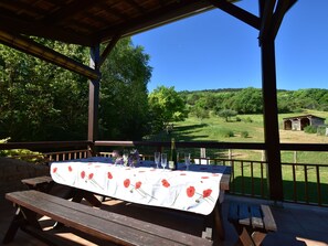 House | Balcony - Holiday Home Vault-de-lugny Near Forest (Vault-de-Lugny)