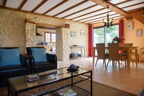Living room - Nature Hideaway in St Germain du Pert (Saint-Germain-du-Pert)