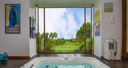 Hilltop Haven in Parlan