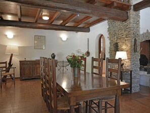 Dining - Elegant Mansion in Provence (Beaucaire)