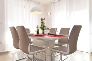 Standard Apartment, 2 Bedrooms (20342) | In-room dining - Villa 1771 (Vodnjan)