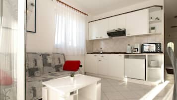 Appartamento Standard, 1 camera da letto (26795) | Cucina privata | Frigorifero, microonde, piano cottura, macchina per tè/caffè