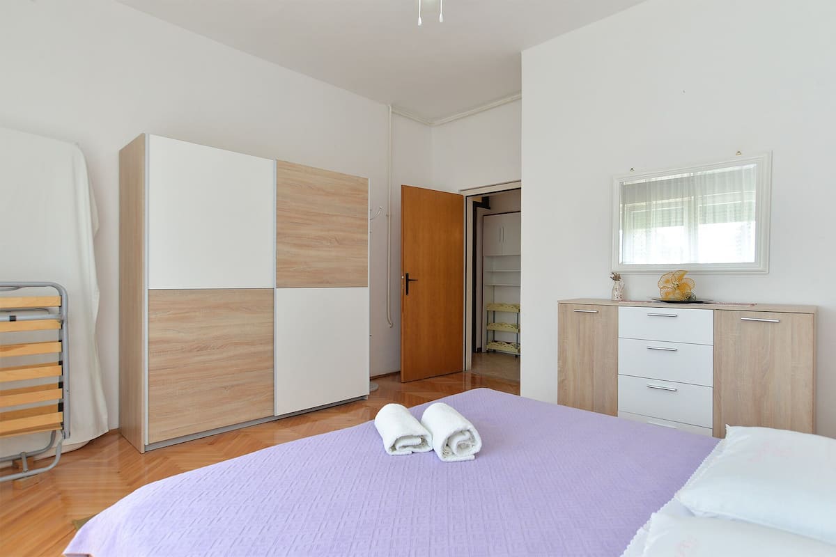 Standard Apartment, 1 Bedroom (1779/53709) | 1 bedroom, iron/ironing board, cribs/infant beds, free WiFi