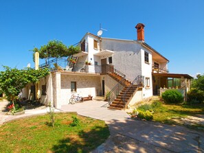 숙박 시설 정면