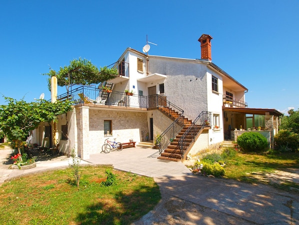 واجهة المنشأة