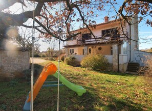 어린이 놀이 공간 - 야외