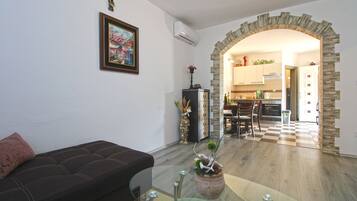 Standard House, 1 Bedroom (21162) | Living area | Flat-screen TV